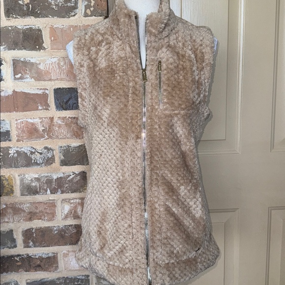Calvin Klein Tan Plush Faux Fur Fleece Vest Gold Zip Up Front Sophisticated Sz S - Picture 1 of 13